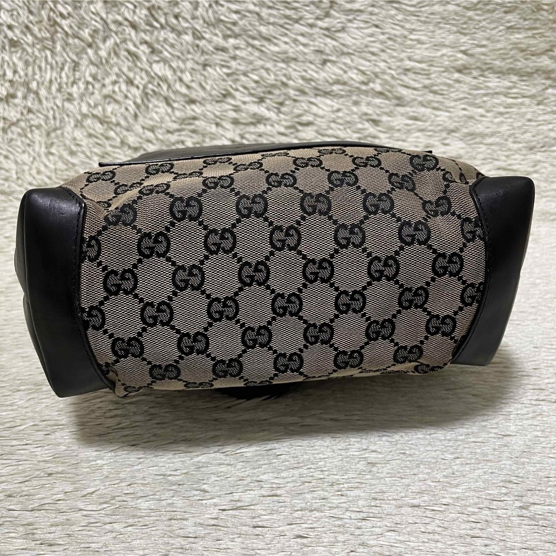 Gucci(グッチ)の736✨美品✨グッチ トートバッグ 肩掛け GGキャンバス×レザー ベージュ 黒 レディースのバッグ(トートバッグ)の商品写真