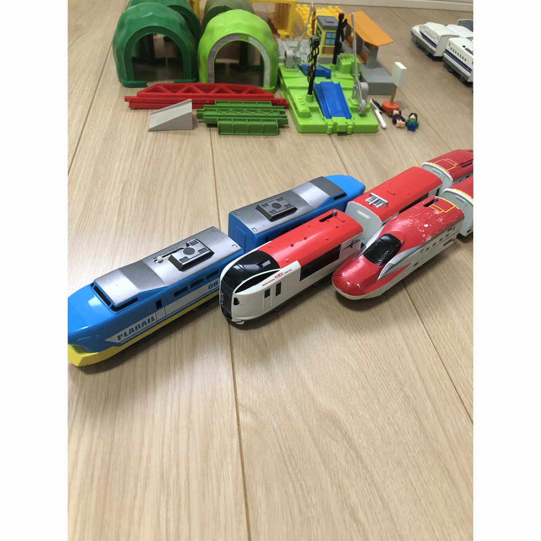 プラレールシリーズ(プラレールシリーズ)のプラレール　大量 キッズ/ベビー/マタニティのおもちゃ(電車のおもちゃ/車)の商品写真