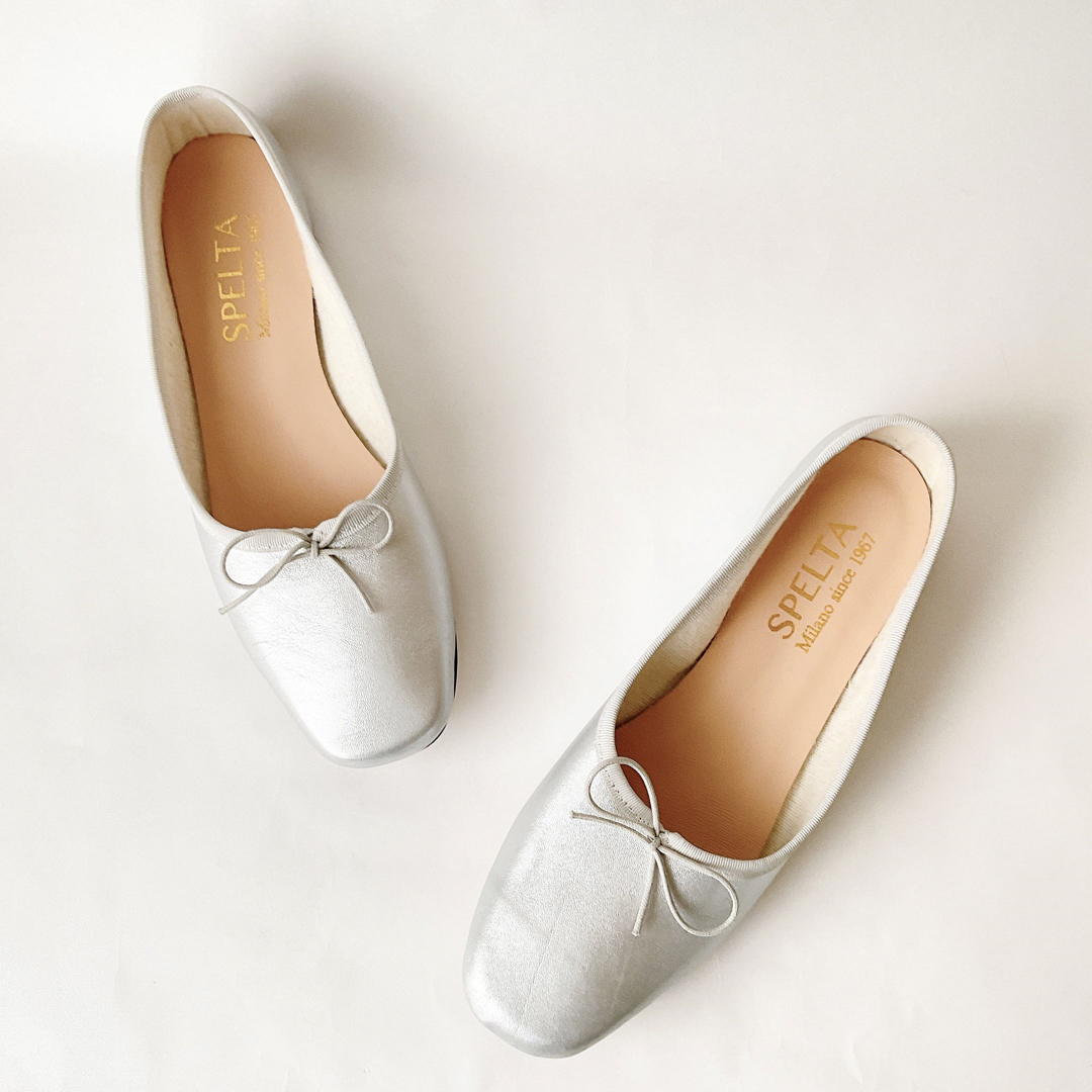 repetto(レペット)の【未使用】SPELTA/スペルタバレエシューズ37 23.5cmシルバー レディースの靴/シューズ(バレエシューズ)の商品写真