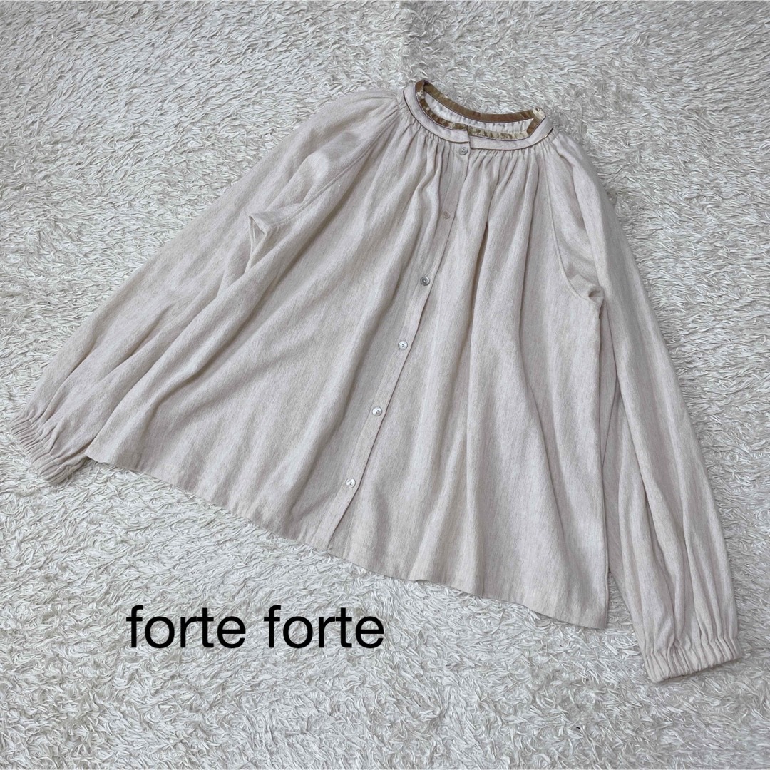 forte_forte(フォルテフォルテ)のforte forte ♡ ウール　ブラウス　前開き　羽織り　パイピング　上品 レディースのトップス(シャツ/ブラウス(長袖/七分))の商品写真