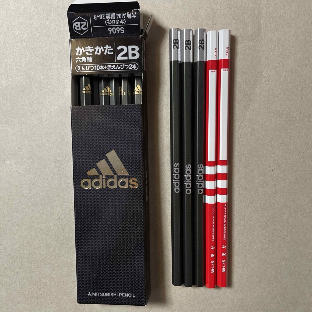 三菱鉛筆(ミツビシエンピツ)のかきかた 鉛筆　2Ｂ　adidas エンタメ/ホビーのアート用品(鉛筆)の商品写真