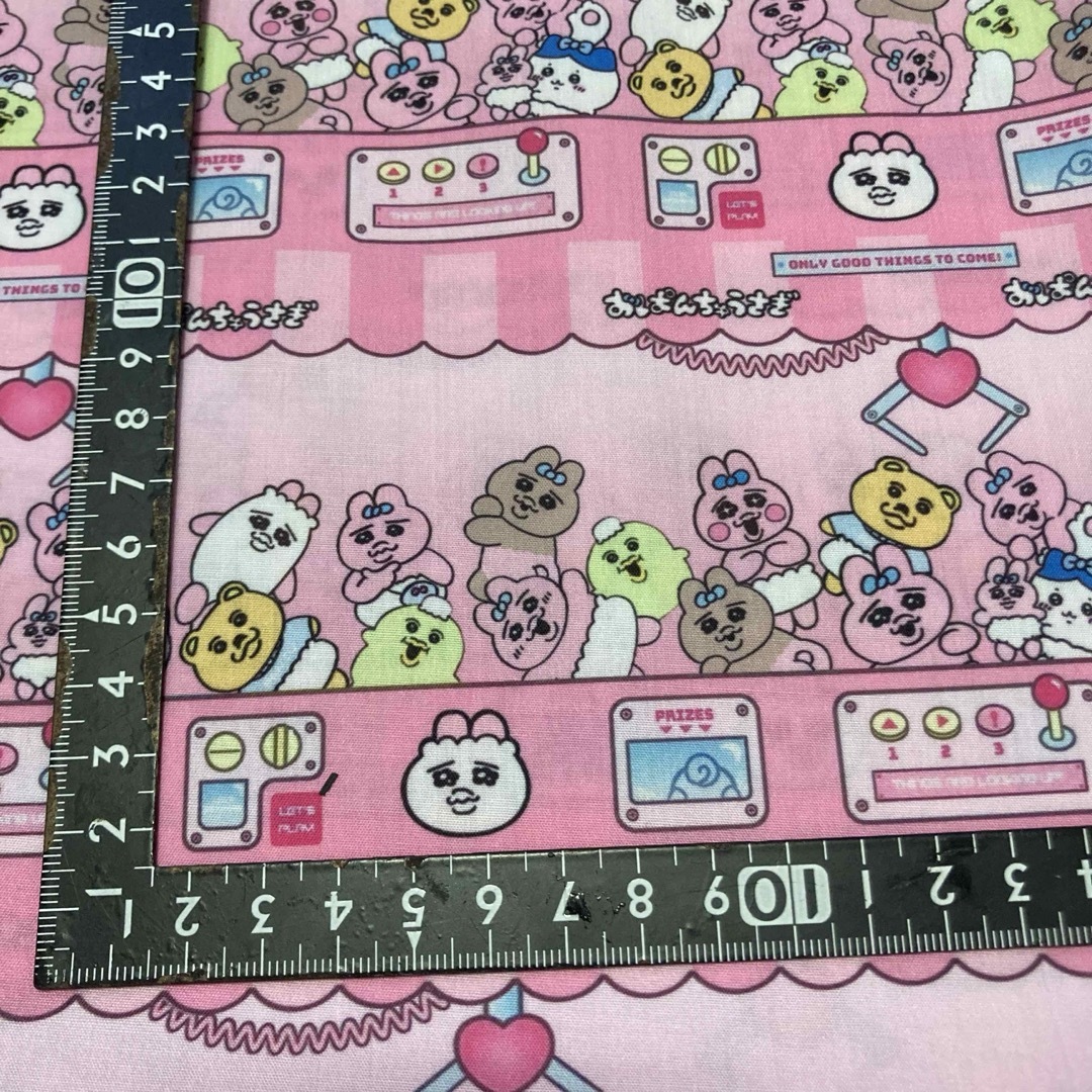 生地　はぎれ　ハンドメイド　おぱんちゅうさぎ　ちいかわ　ハチワレ　ピンク　 ハンドメイドの素材/材料(生地/糸)の商品写真