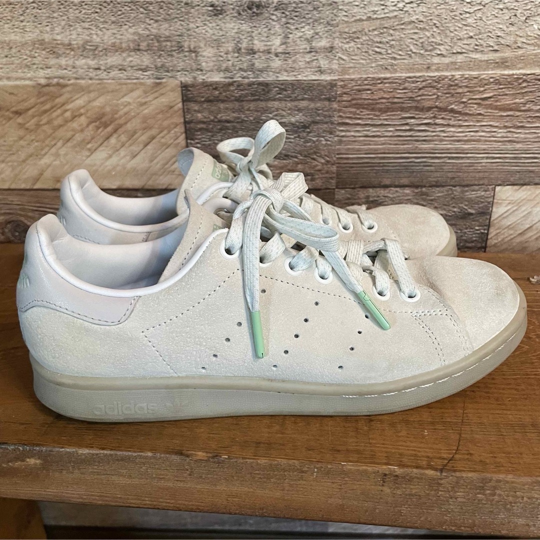 STANSMITH（adidas）(スタンスミス)のアディダス　スタンスミス　スウェード　本革　24cm レディースの靴/シューズ(スニーカー)の商品写真