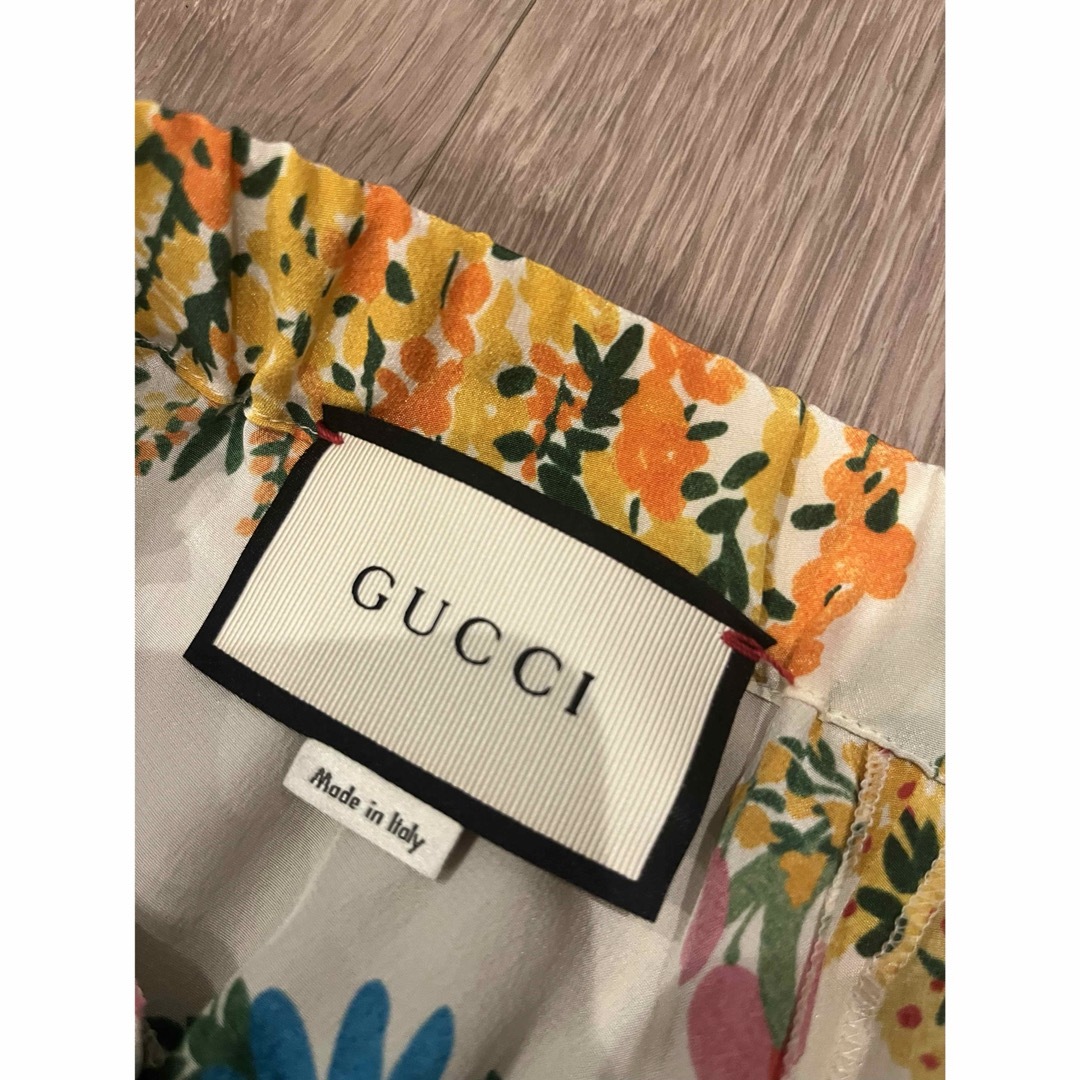 Gucci(グッチ)のgucci ♡ シルクパンツ レディースのパンツ(カジュアルパンツ)の商品写真