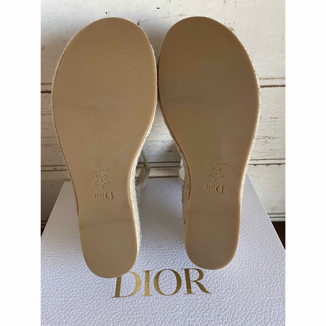 Christian Dior(クリスチャンディオール)の【新品未使用】Christian Dior ディオール サンダル 35 レディースの靴/シューズ(サンダル)の商品写真