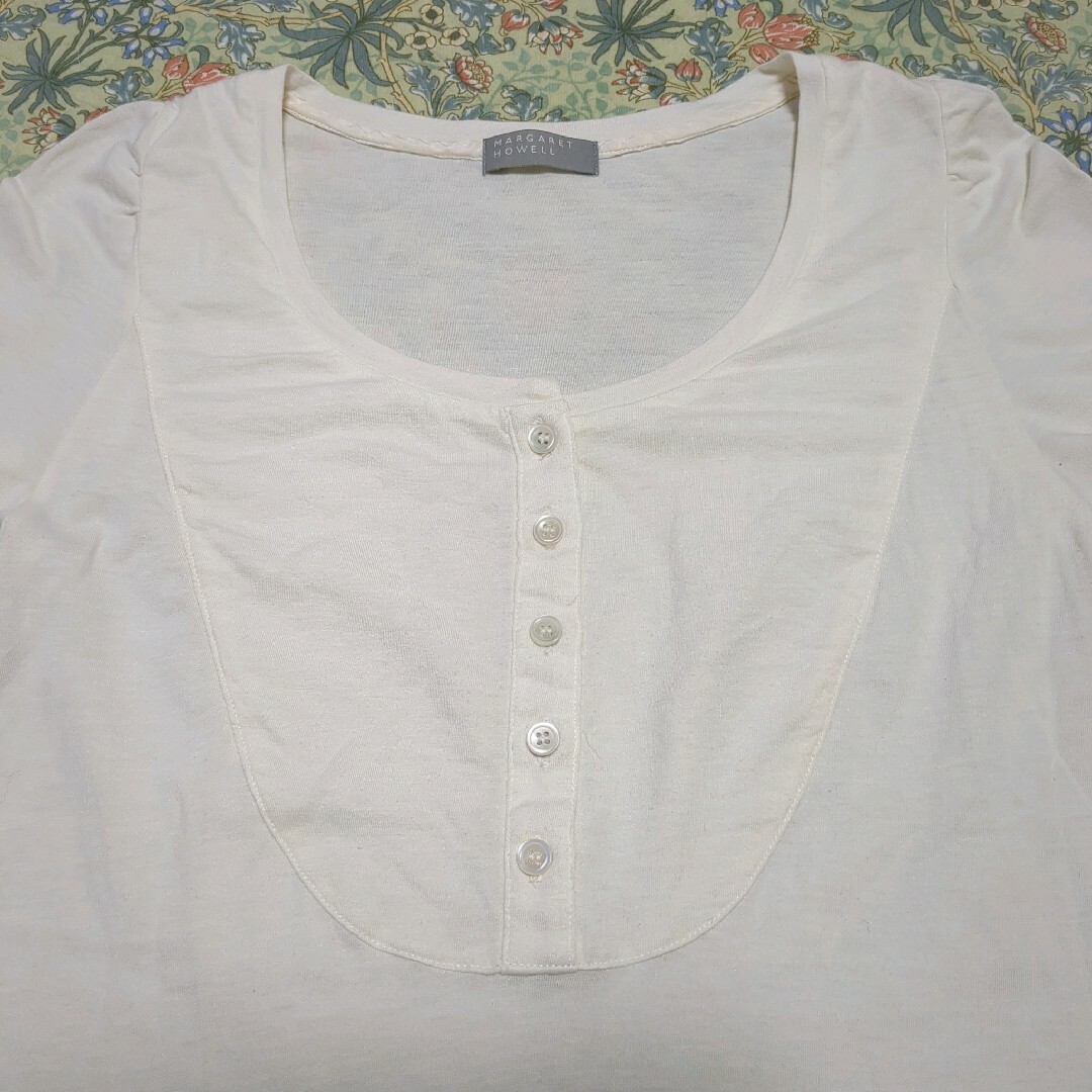 MARGARET HOWELL(マーガレットハウエル)のマーガレットハウエル　カットソー　レディース　フリーサイズ　Tシャツ　ホワイト レディースのトップス(Tシャツ(半袖/袖なし))の商品写真