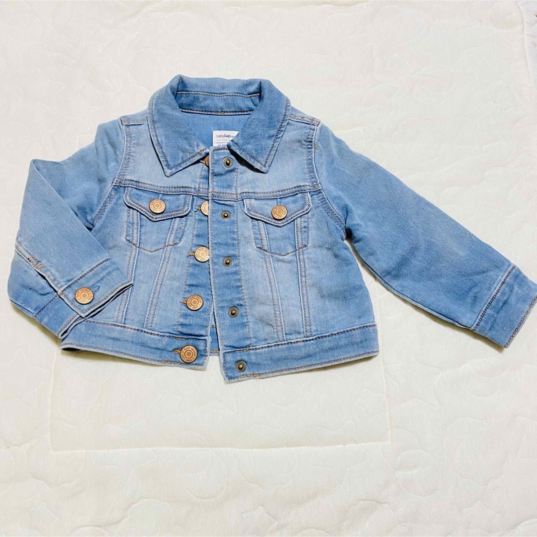 babyGAP(ベビーギャップ)のベビーギャップ　花柄ワンピース　デニムジャケット　コーデ　80 夏服　春服　秋服 キッズ/ベビー/マタニティのベビー服(~85cm)(ワンピース)の商品写真