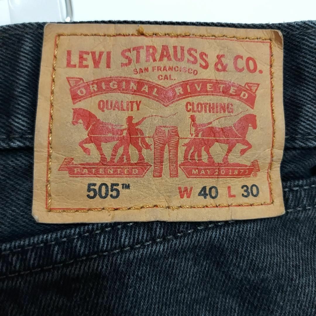 Levi's(リーバイス)のリーバイス505 Levis W40 ブラックデニム 黒 ストレート 8438 メンズのパンツ(デニム/ジーンズ)の商品写真