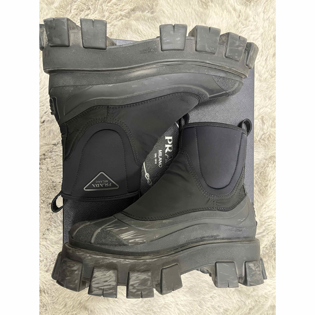 PRADA(プラダ)のプラダ モノリス Re-Nylonギャバジン ブーツ メンズの靴/シューズ(ブーツ)の商品写真