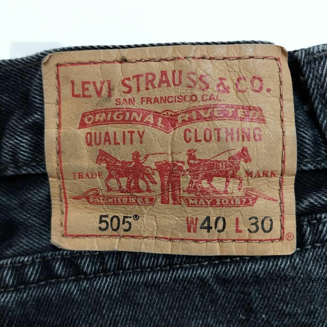Levi's(リーバイス)のリーバイス505 Levis W40 ブラックデニム 黒 ストレート 8436 メンズのパンツ(デニム/ジーンズ)の商品写真