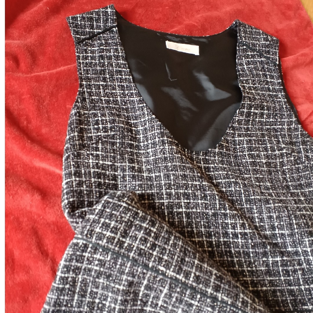 ワンピース　チュニック　黒　ラメ　ツイード風　ジャンパースカート　Mサイズ レディースのワンピース(ひざ丈ワンピース)の商品写真