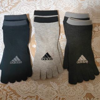 アディダス(adidas)の【新品未使用アディダス五本指靴下3足】(ソックス)