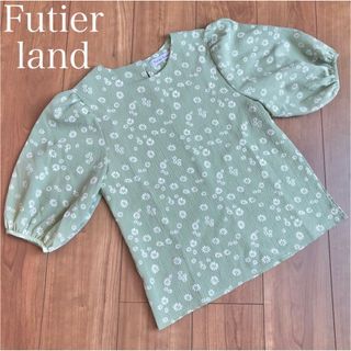 フューティアランド(futier land)のフラワー　ジャガード　プルオーバー　花柄　パフスリーブ　トップス(カットソー(半袖/袖なし))