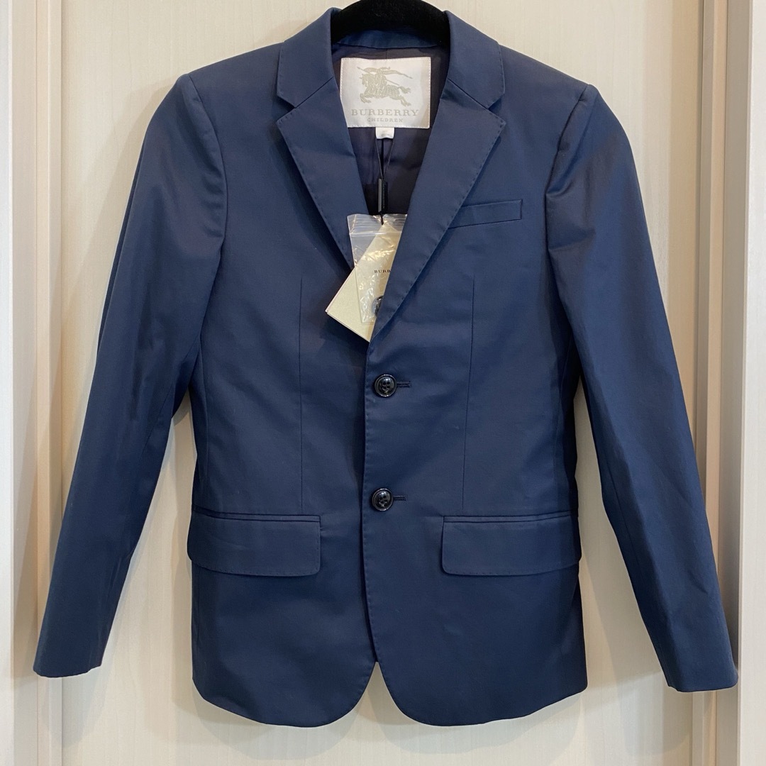 BURBERRY(バーバリー)の新品タグ付 Burberry ジャケット チルドレン 10Y 140 キッズ/ベビー/マタニティのキッズ服男の子用(90cm~)(ジャケット/上着)の商品写真