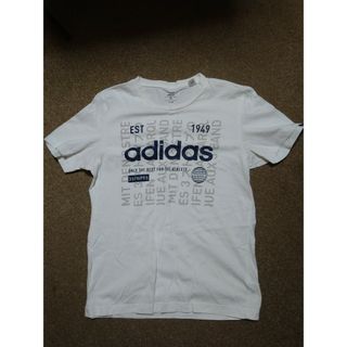 アディダス(adidas)のadidasメンズTシャツ(Tシャツ/カットソー(半袖/袖なし))