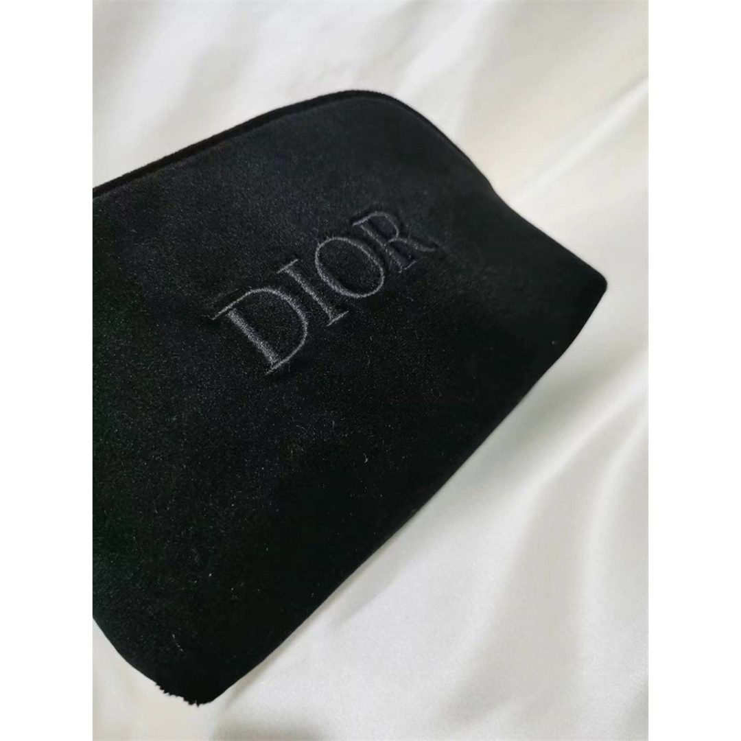 Christian Dior(クリスチャンディオール)の最新　ディオール　ポーチ　ブラック レディースのファッション小物(ポーチ)の商品写真