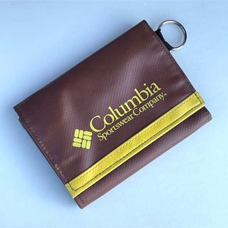 Columbia／三つ折りウォレット