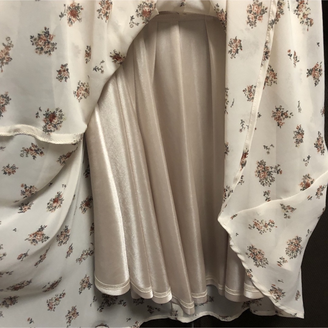 dazzlin(ダズリン)のダズリン　花柄シフォンワンピース　中袖　美品　dazzlin ベルト  レディースのワンピース(ミニワンピース)の商品写真