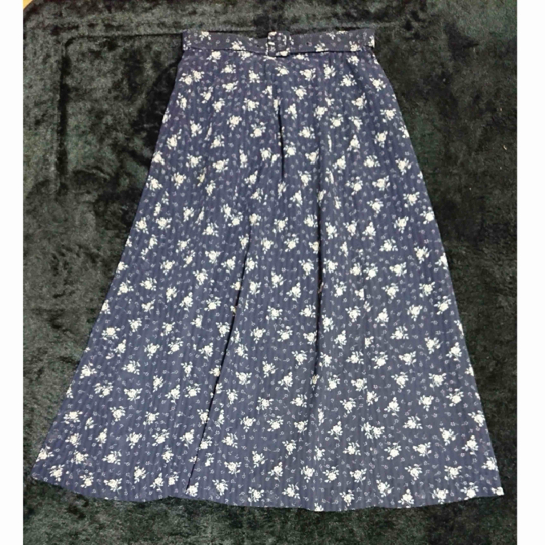 MAKELET  花柄  スカート   紺 レディースのスカート(ロングスカート)の商品写真