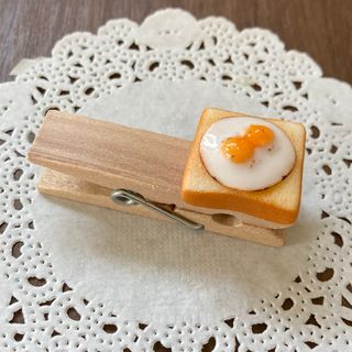 ミニチュアフード  双子目玉焼きトーストウッドクリップ(ミニチュア)