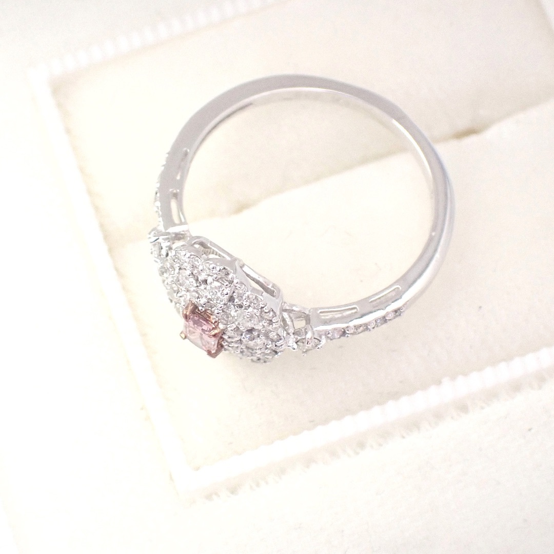 【新品 日本製】 Pt 0.121 ファンシーディープピンク ダイヤリング 指輪 レディースのアクセサリー(リング(指輪))の商品写真