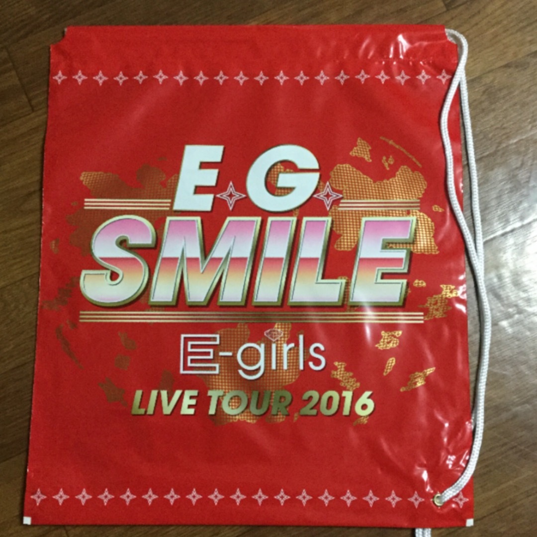 E-girls(イーガールズ)のE-girls  〜E.G.SMILE〜Tシャツ  エンタメ/ホビーのタレントグッズ(ミュージシャン)の商品写真
