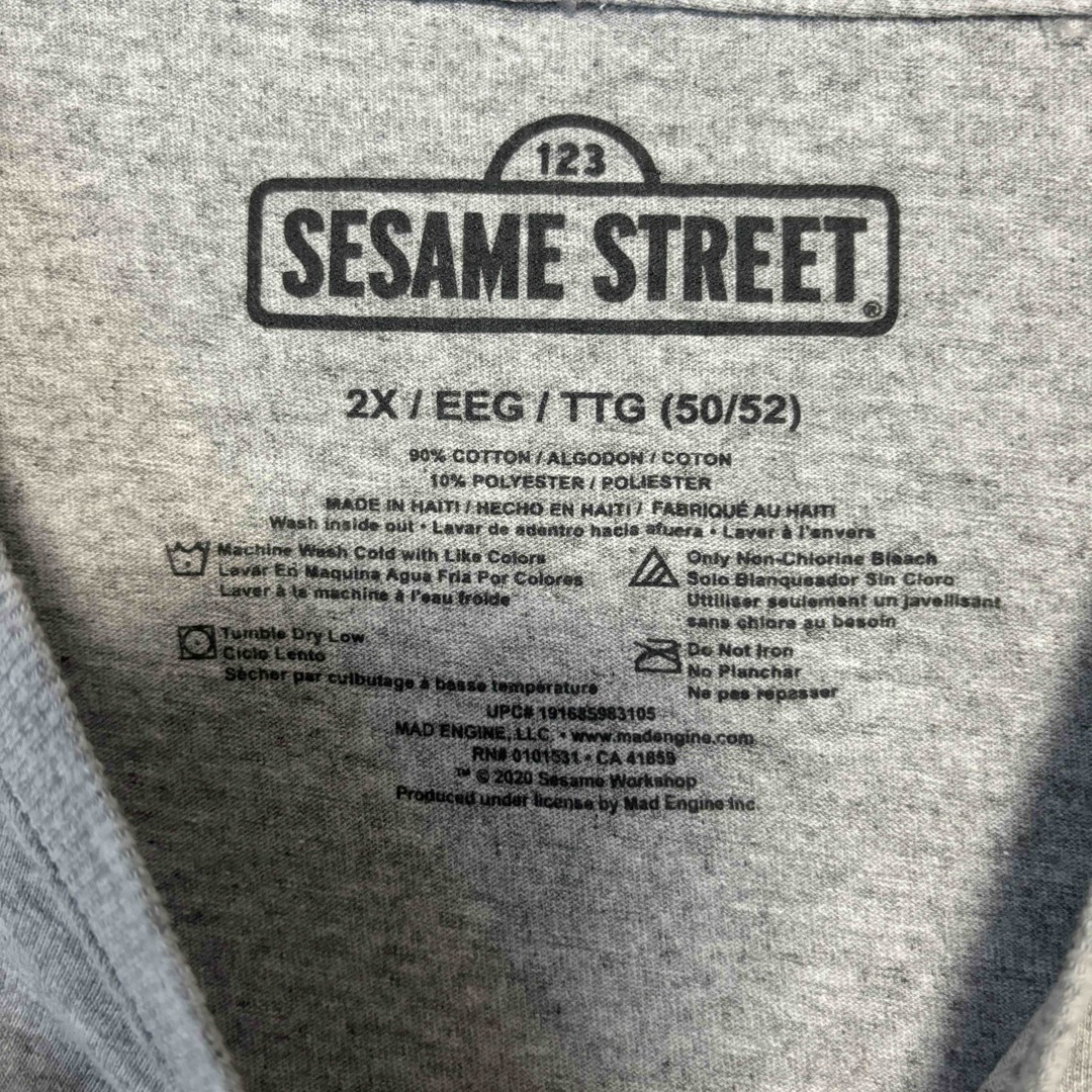 SESAME STREET(セサミストリート)の【入手困難】セサミストリート　Tシャツ　2XLサイズ　海外輸入　キャラクター メンズのトップス(Tシャツ/カットソー(半袖/袖なし))の商品写真