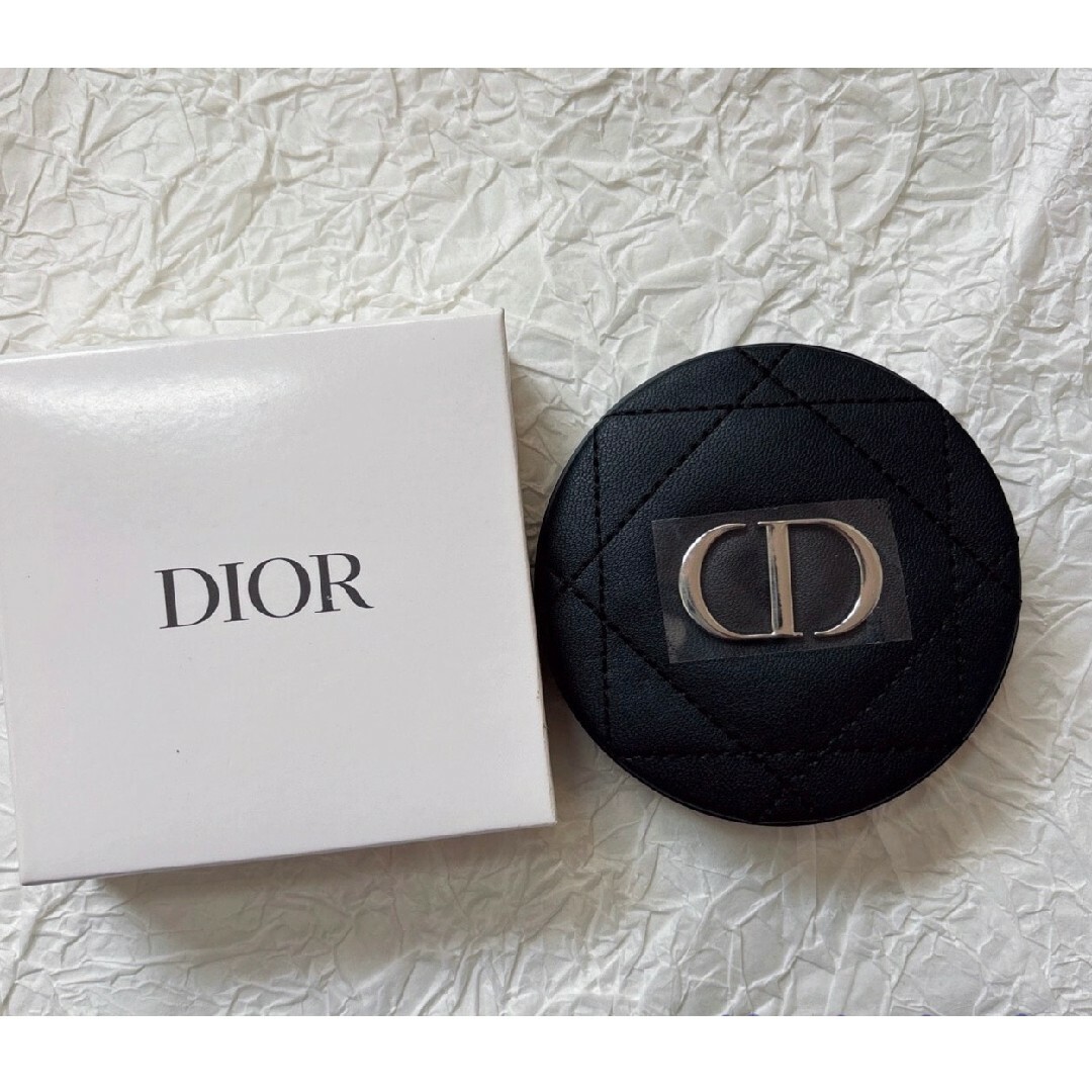 Christian Dior(クリスチャンディオール)の新品　ディオール　コンパクトミラー　鏡 レディースのファッション小物(ミラー)の商品写真