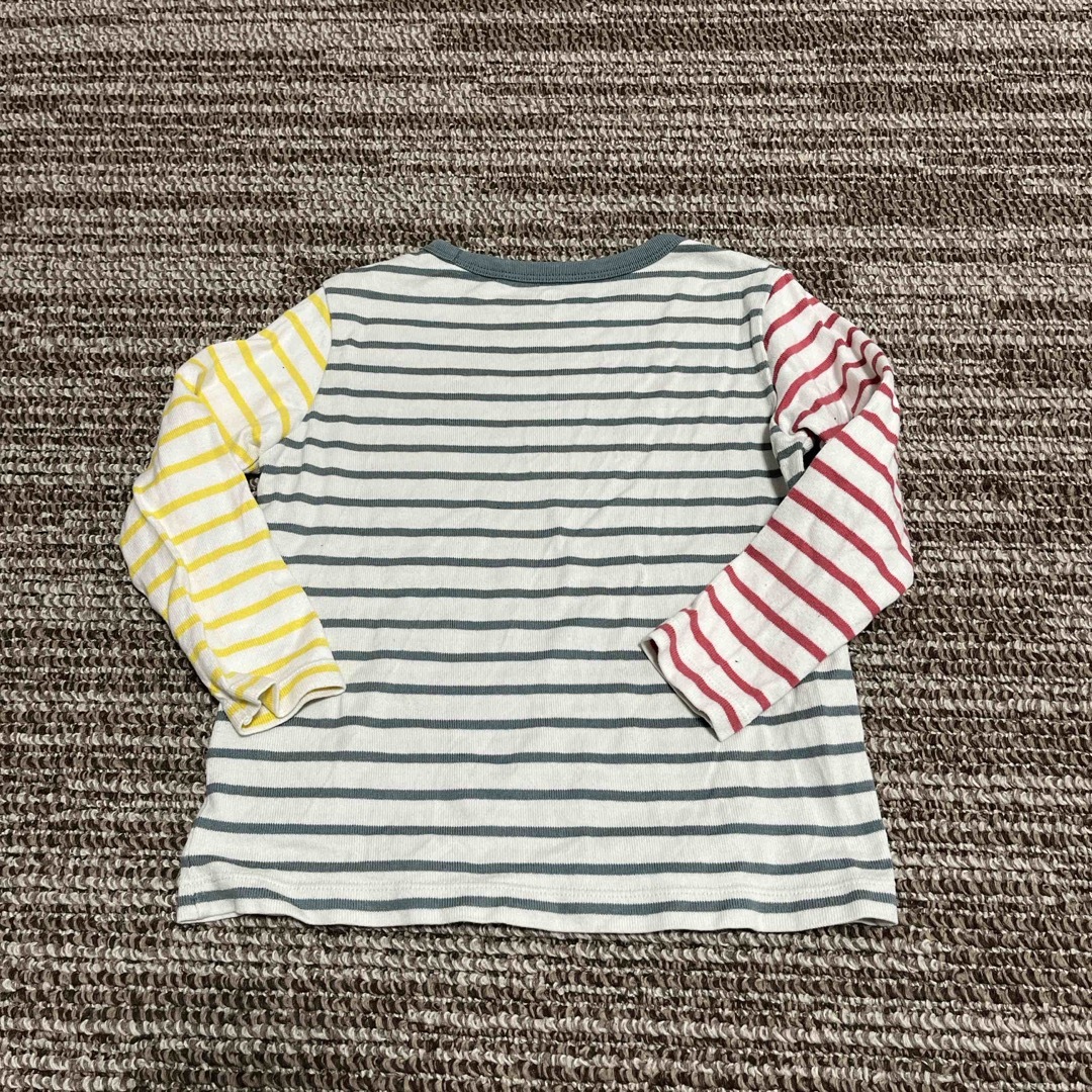 UNIQLO(ユニクロ)のUNIQLO カットソー キッズ/ベビー/マタニティのキッズ服男の子用(90cm~)(Tシャツ/カットソー)の商品写真