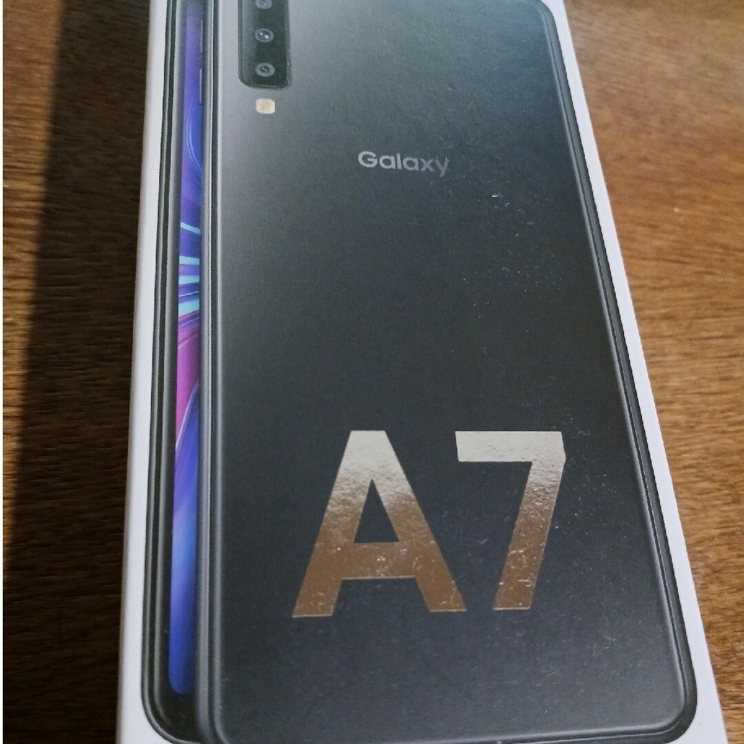 Galaxy(ギャラクシー)のSAMSUNG Galaxy A7 ブラック SM-A750C スマホ/家電/カメラのスマートフォン/携帯電話(スマートフォン本体)の商品写真