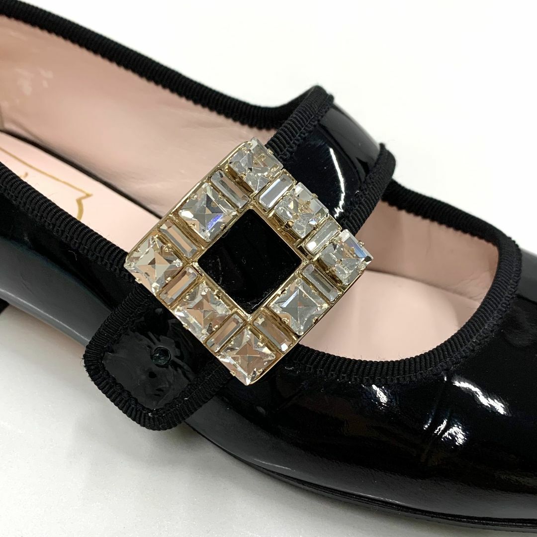 ROGER VIVIER(ロジェヴィヴィエ)の9086 ロジェヴィヴィエ トレ ヴィヴィエ パテント ストラスバックル レディースの靴/シューズ(ハイヒール/パンプス)の商品写真