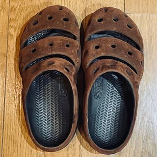 キーン(KEEN)のKEEN キーン ヨギ　サイズUS7 25cm(サンダル)