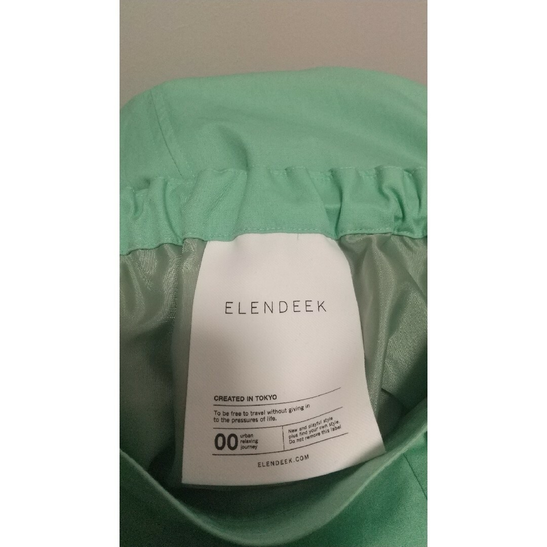 ELENDEEK(エレンディーク)の新品タグ付き　ELENDEEK エレンディーク　タックフレアスカート　グリーン レディースのスカート(ロングスカート)の商品写真