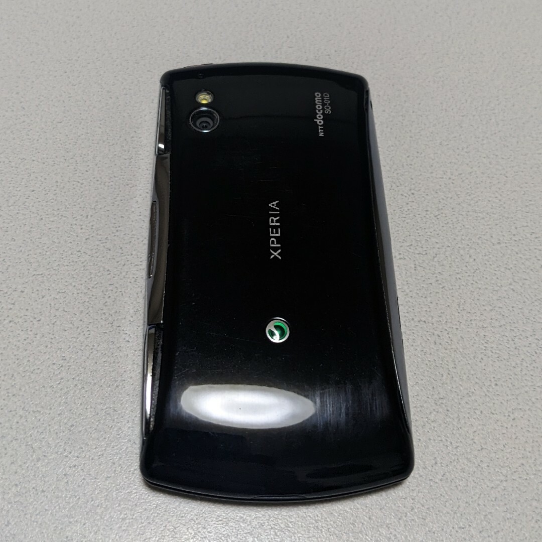 Xperia(エクスペリア)のxperia play so-01d スマホ/家電/カメラのスマートフォン/携帯電話(スマートフォン本体)の商品写真