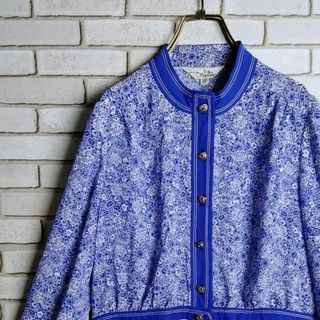 ヴィンテージ(VINTAGE)の柄シャツ☆ブラウス　ポリシャツ　長袖　レトロボタン　ボタニカル　花　総柄　青　白(シャツ/ブラウス(長袖/七分))