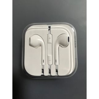 アップル(Apple)のApple  純正　イヤホン(ストラップ/イヤホンジャック)