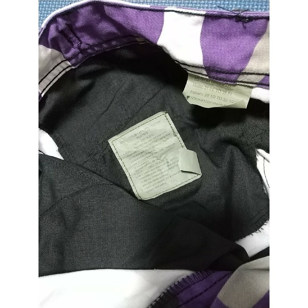 迷彩 カーゴパンツ MEDIUM REGULAR 紫 派手 ミリタリー アメカジ メンズのパンツ(ワークパンツ/カーゴパンツ)の商品写真