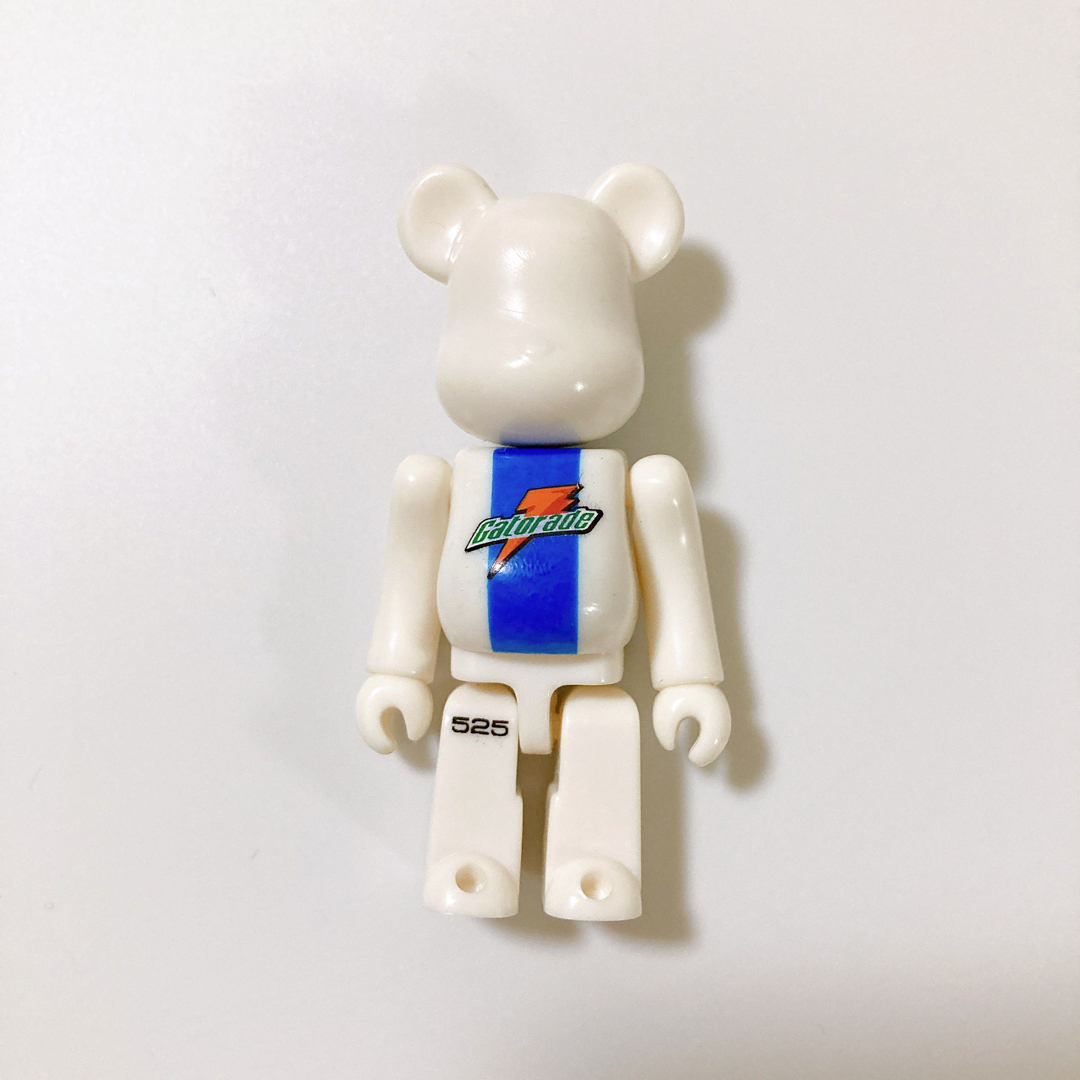 BE@RBRICK(ベアブリック)のJリーグ ベアブリック ゲータレード エンタメ/ホビーのコレクション(ノベルティグッズ)の商品写真