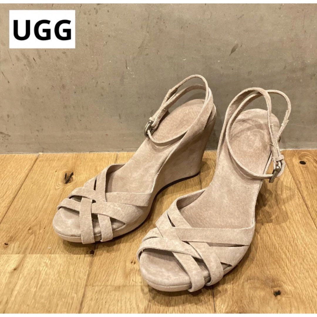 UGG(アグ)のUGG アグ　ウエッジヒール　サンダル　ベージュ レディースの靴/シューズ(サンダル)の商品写真