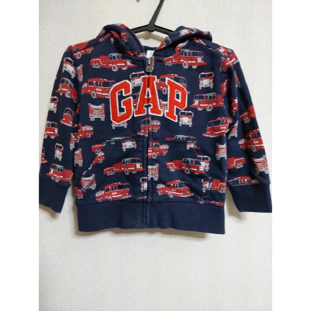 babyGAP(ベビーギャップ)のベビーギャップ  パーカー  90センチ キッズ/ベビー/マタニティのキッズ服男の子用(90cm~)(ジャケット/上着)の商品写真