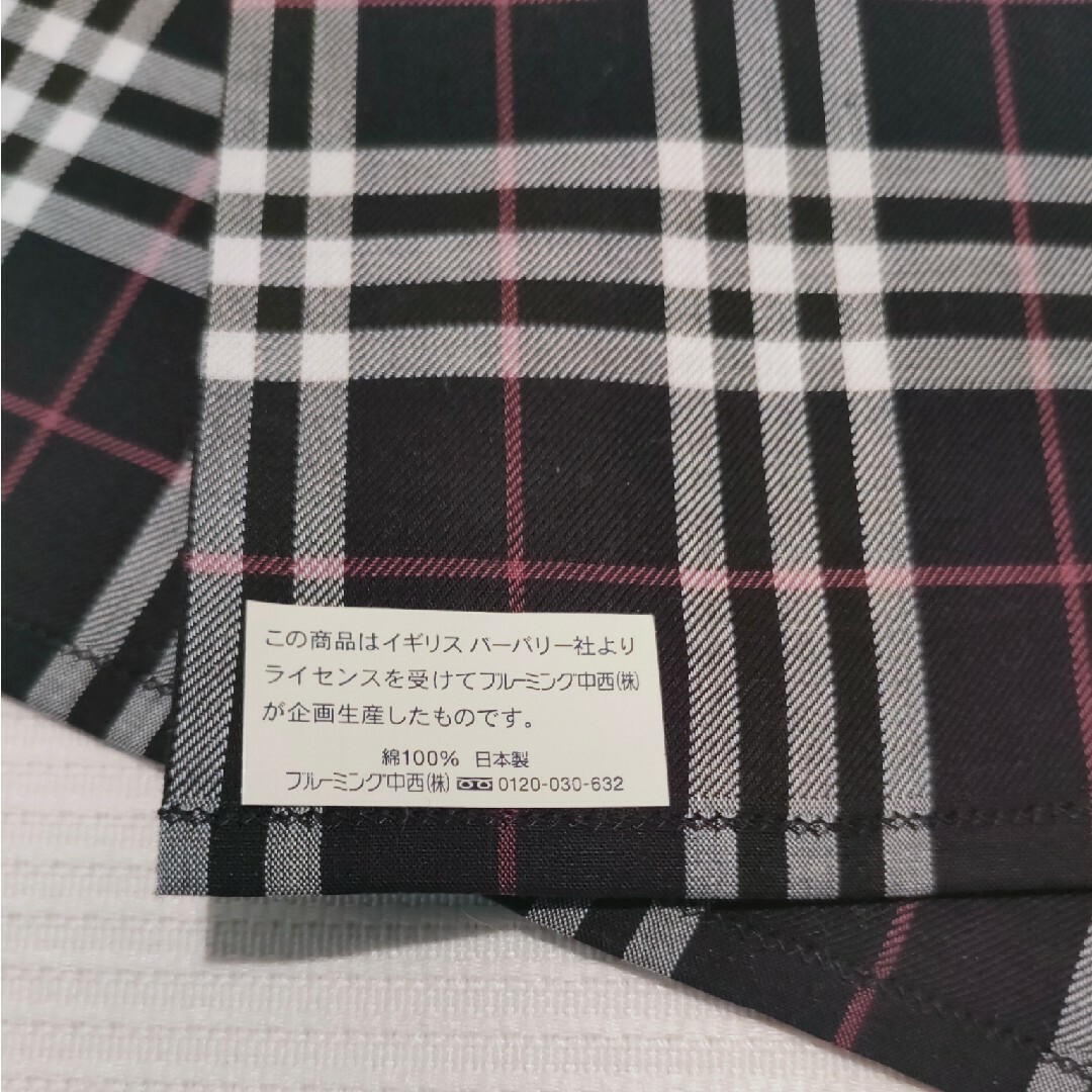 BURBERRY(バーバリー)の未使用✨バーバリー　ハンカチ　大判　コットン レディースのファッション小物(ハンカチ)の商品写真