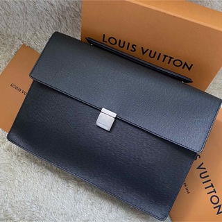 ルイヴィトン(LOUIS VUITTON)の極美品✨ルイヴィトン LOUIS VUITTON タイガ バッグ(ビジネスバッグ)