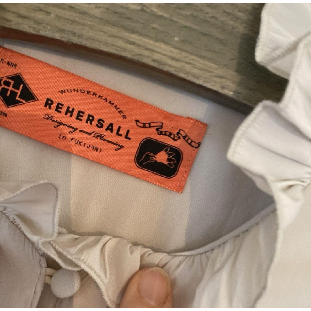 RehersalL(リハーズオール)のREHERSALL    日本製　ワンピース　ベージュ　新品未使用品 レディースのワンピース(ロングワンピース/マキシワンピース)の商品写真