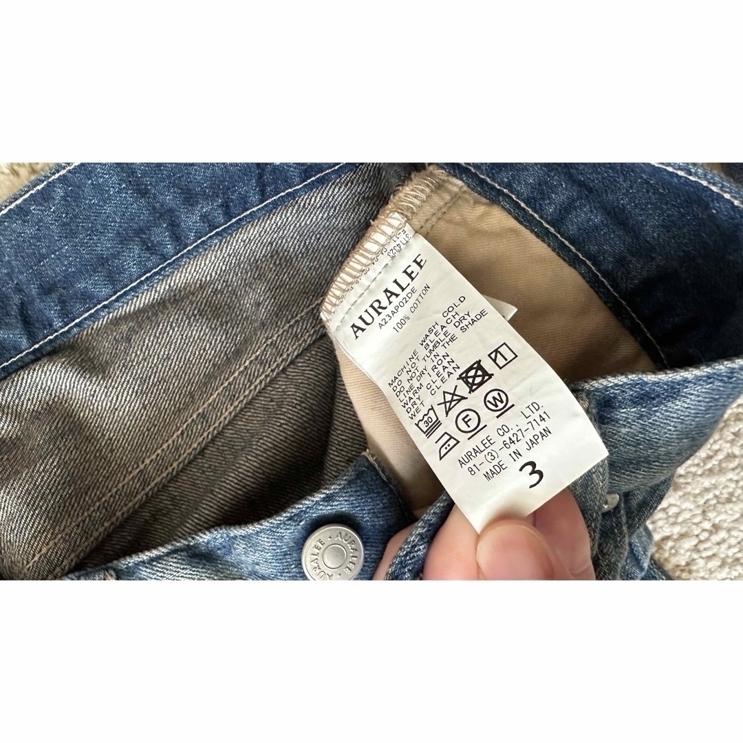 AURALEE(オーラリー)のSELVEDGE FADED LIGHT DENIM PANTS メンズのパンツ(デニム/ジーンズ)の商品写真