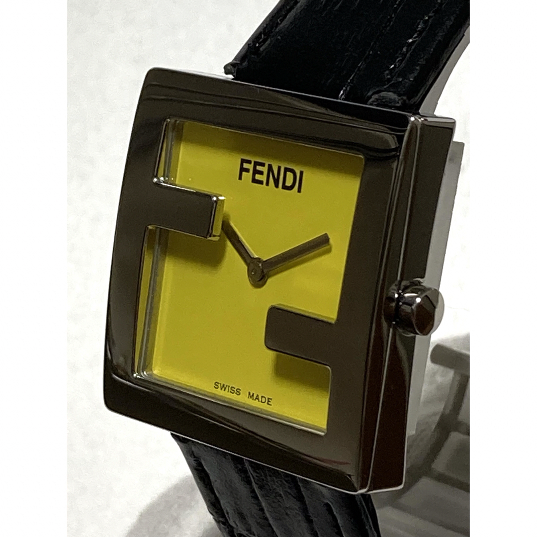 FENDI(フェンディ)の超美品！　FENDI フェンディ　電池&ベルト新品　男女兼用サイズ　腕時計 レディースのファッション小物(腕時計)の商品写真