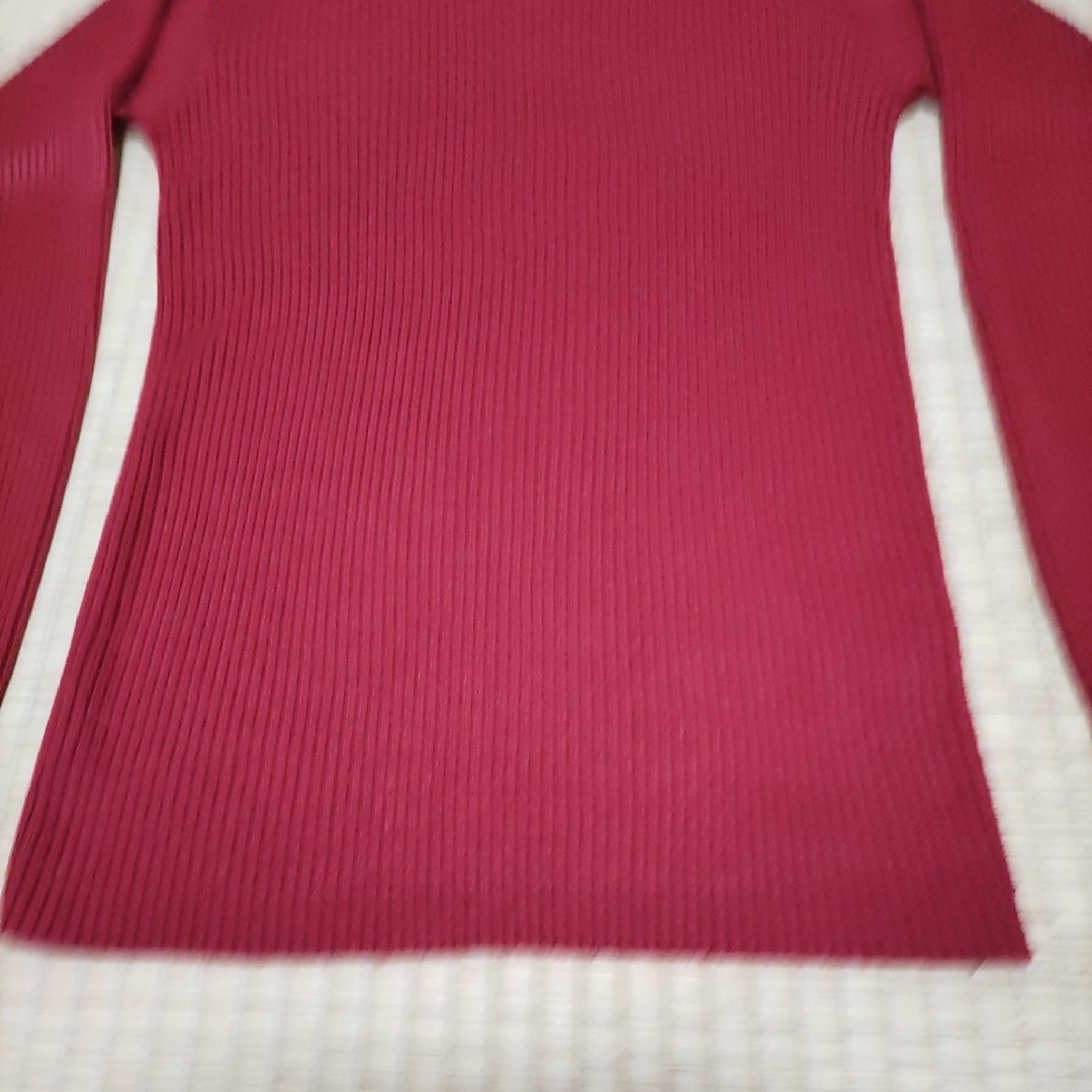 長袖ニット　Mサイズ　赤 レディースのトップス(ニット/セーター)の商品写真