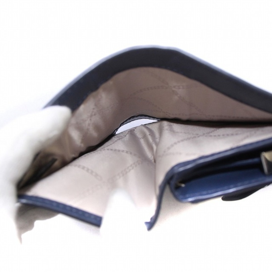 Michael Kors(マイケルコース)のマイケルコース MK CHARM タブ ウォレット ミディアム 二つ折り 財布 レディースのファッション小物(財布)の商品写真