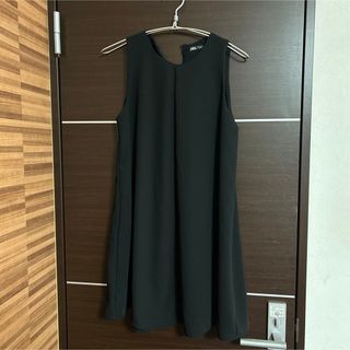 ザラ(ZARA)の再度お値下げ！ZARA 黒のノースリーブワンピ　チュニックにも！シンプル。(チュニック)