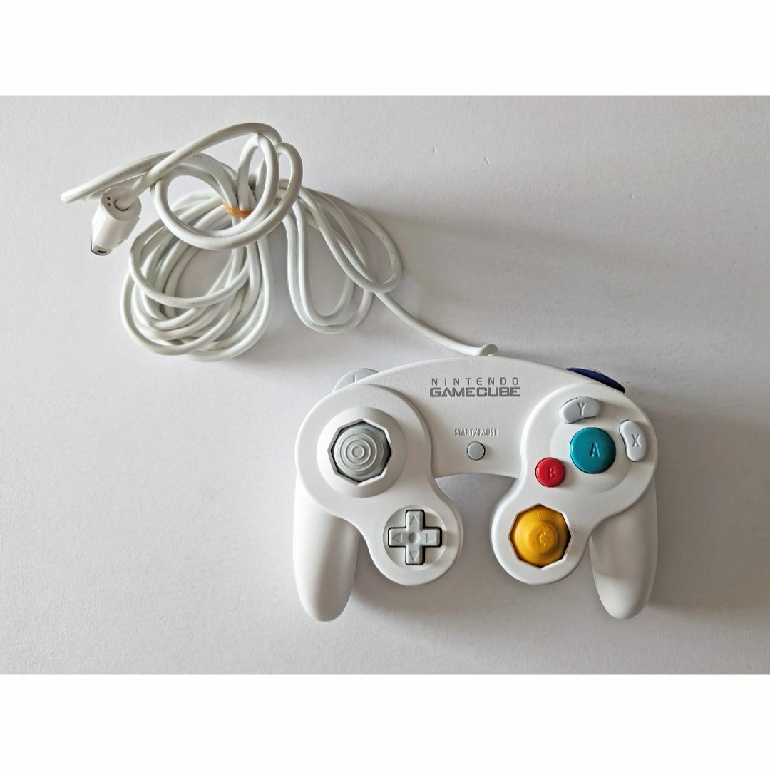 ニンテンドーゲームキューブ(ニンテンドーゲームキューブ)のゲームキューブ コントローラー ホワイト 白　GameCube GC White エンタメ/ホビーのゲームソフト/ゲーム機本体(その他)の商品写真