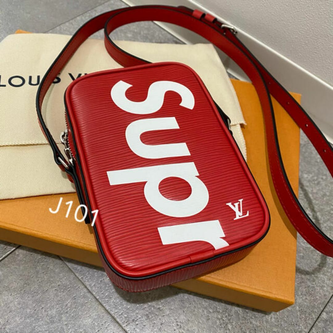 LOUIS VUITTON(ルイヴィトン)のルイヴィトン supreme ダヌーヴPPM レッド メンズのバッグ(ショルダーバッグ)の商品写真